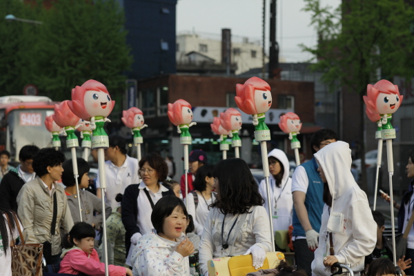 연등행렬